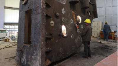 今天，大型鑄鋼件鑄造廠分享下大型鑄鋼件時如何進(jìn)行焊補的