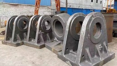 鑄鋼件廠家在生產(chǎn)水利工程大型鑄鋼件-鉸座需要注意的事項(xiàng)是？