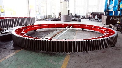 大型鑄鋼件廠家生產(chǎn)球磨機(jī)大齒輪需要注意的是?