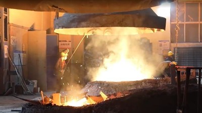 大型鑄造廠如何把控澆注溫度來降低大型鑄鋼件氣孔缺陷？